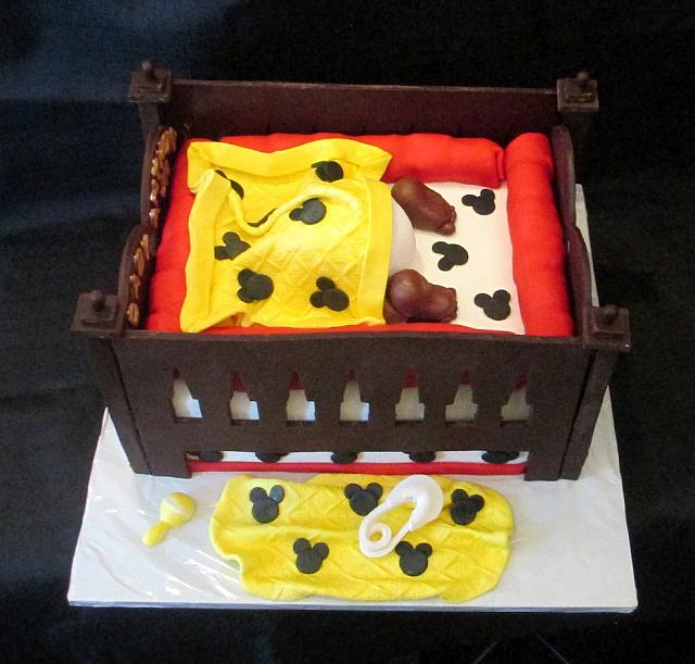 BabyCribCakeMickeyMouseThemeMainView