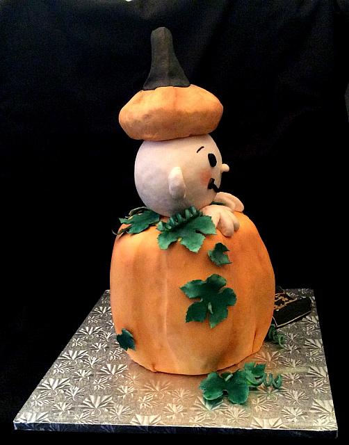 BabyShowerPumpkinCakeSideView