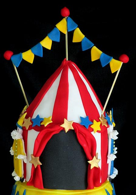 CircusThemeTentCakeTopperCloseUp
