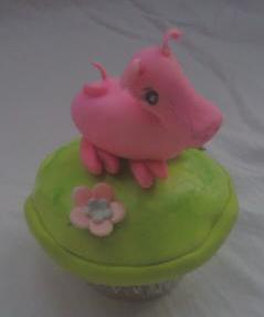 Farm Animal Cupcake - edible Pink Pig