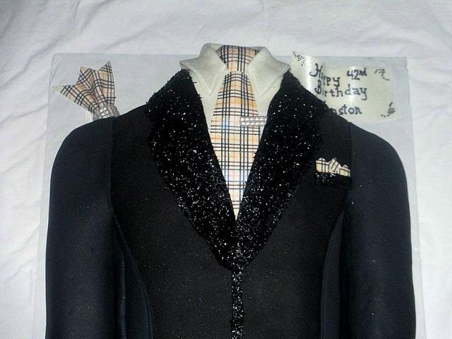 MensBlackSuitCakeLapelBlackEdibleGlitterCloseUp