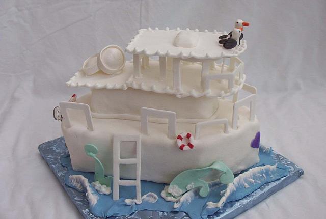 fancy boat cake