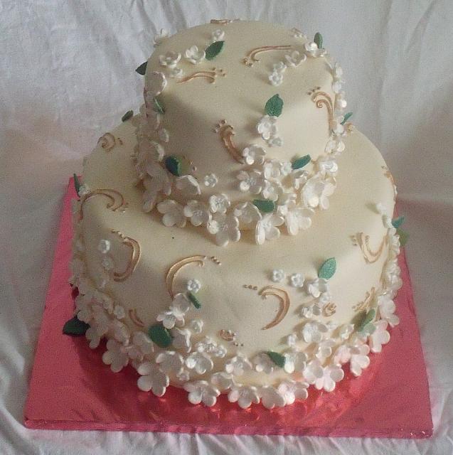 AsianFloralThemeIvoryCake5