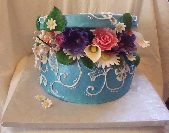 PresentCakeWithColorfulFlowers3