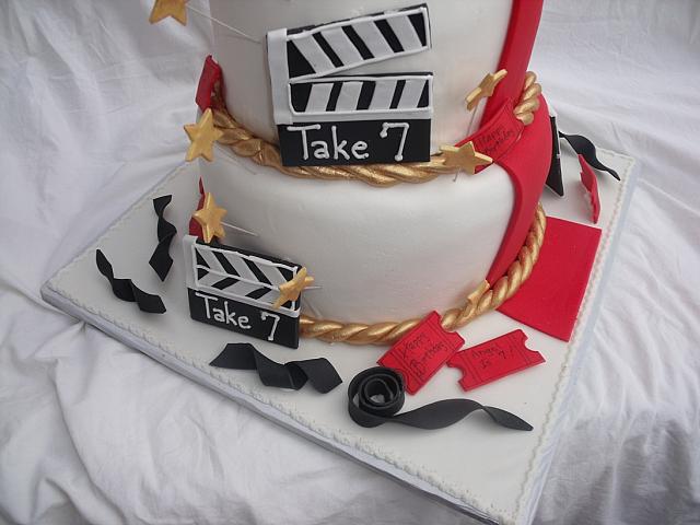 HollywoodRedCarpetMovieThemeCakeCloseUp2