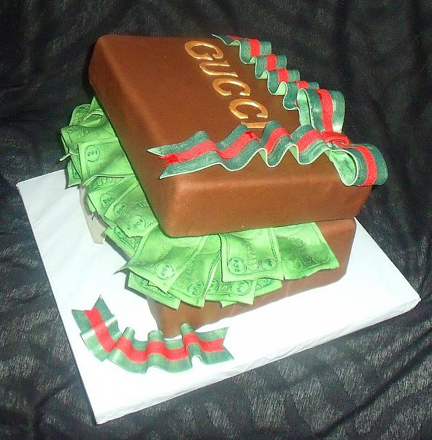 Fondant Present Cake Full of Edible Money with Designer Label main view