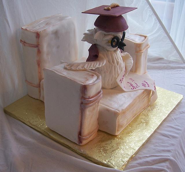 Graduation Cake With Owl And Books Side view