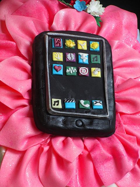 iPhoneEdibleGumpasteCakeDecoration