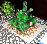 ArmyTankFondantCakeForSheflinView2