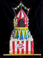 CircusThemeCakeWithTentPopcornAnimalsClownFront