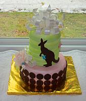 BabyShowerKangerooBowPeonyPinkGreenCakeMain