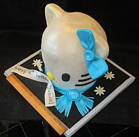 HelloKittyCarvedHeadCakeTopViewWithRuler