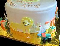 LionThemeWithToysForChildCakeYellowLion