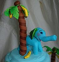 Gumpaste Elephant Figurine close up