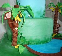 Gumpaste Monkey in Banana Trees close up