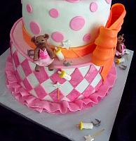 Princess Gumpaste Bears, Baby Bottle, Tiara, and Wand Decorations close up