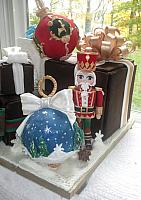 Christmas-Gumpaste-Fondant-Presents-Ornaments