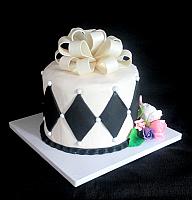 EstherMorseCakeBackView