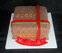 GucciPresentCakeMain