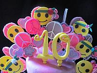 GumpasteSmileyFacesPeaceSymbolsHeartsFlowersOnWiresCakeTop