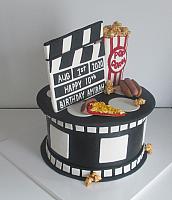 MovieTheaterThemeCakeView2