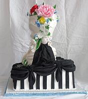 BridalShowerFeminineBodiceBlackWhiteCakeSide