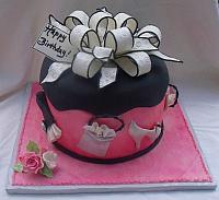 Sweet Sixteen Fashion and Shopping Themed Fondant Present Cake main view