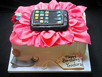 iPhonePresentFondantCakeMain