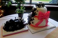 Humorous Theme Wedding Cake With Truck Splashing Mud