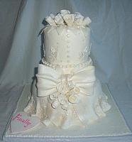 Elegant White Wedding Cake